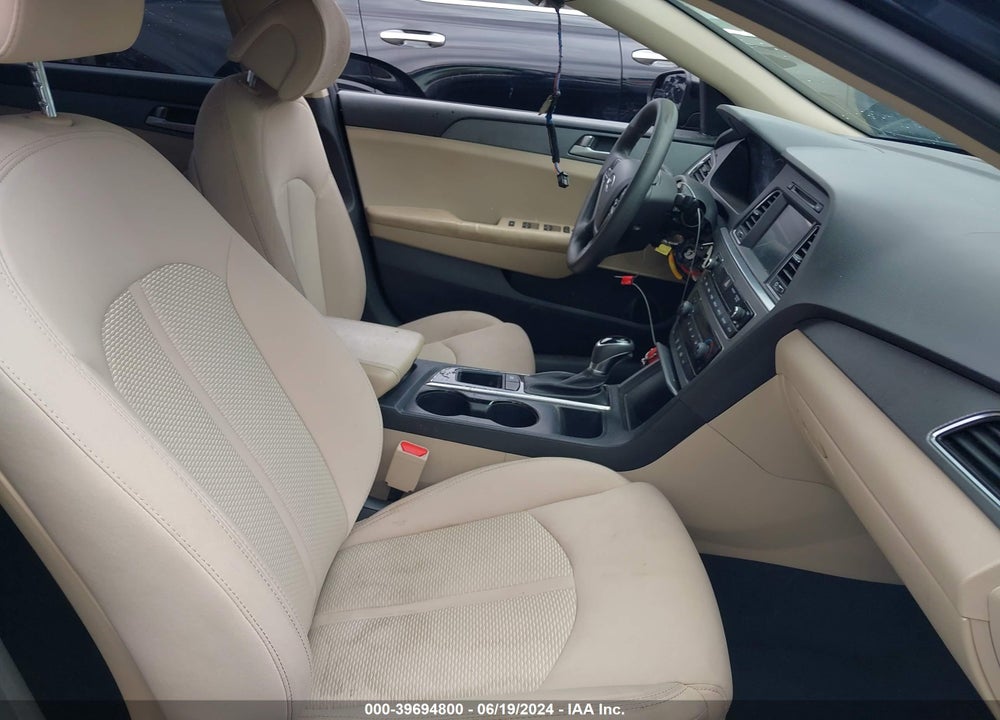 2017 HYUNDAI SONATA SE VIN: 5NPE24AF2HH528289