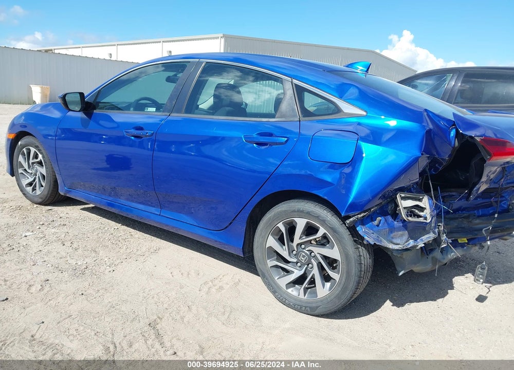 2018 HONDA CIVIC EX VIN: 2HGFC2F70JH577627