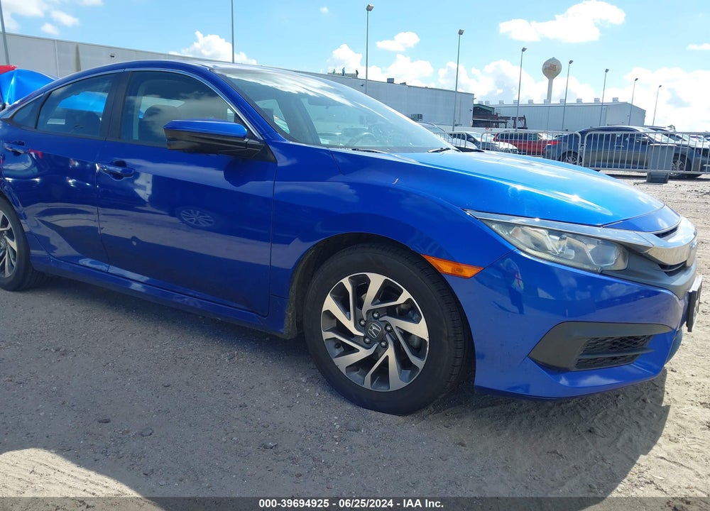 2018 HONDA CIVIC EX VIN: 2HGFC2F70JH577627