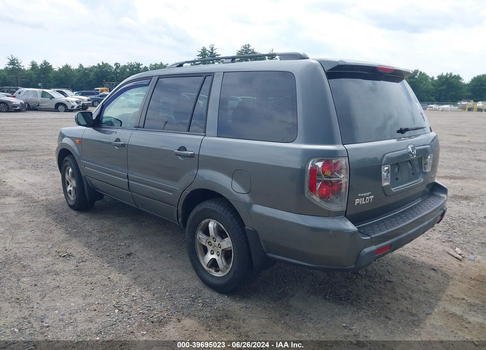 2008 HONDA PILOT EX VIN: 5FNYF18488B055615