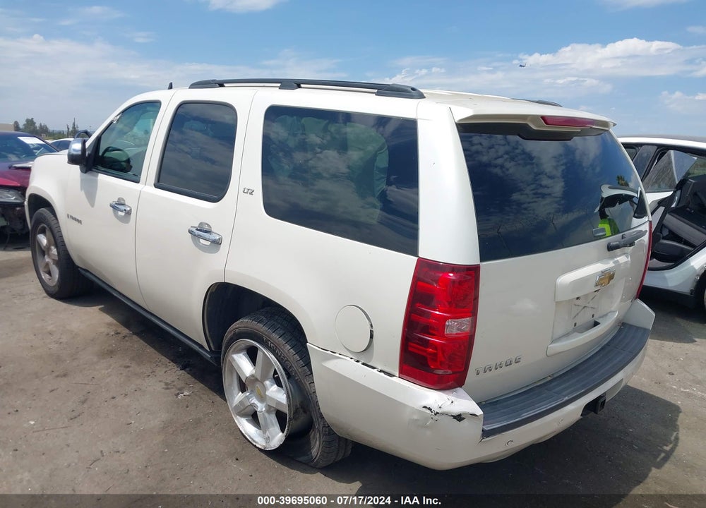 2008 CHEVROLET TAHOE LTZ VIN: 1GNFC130X8R212079
