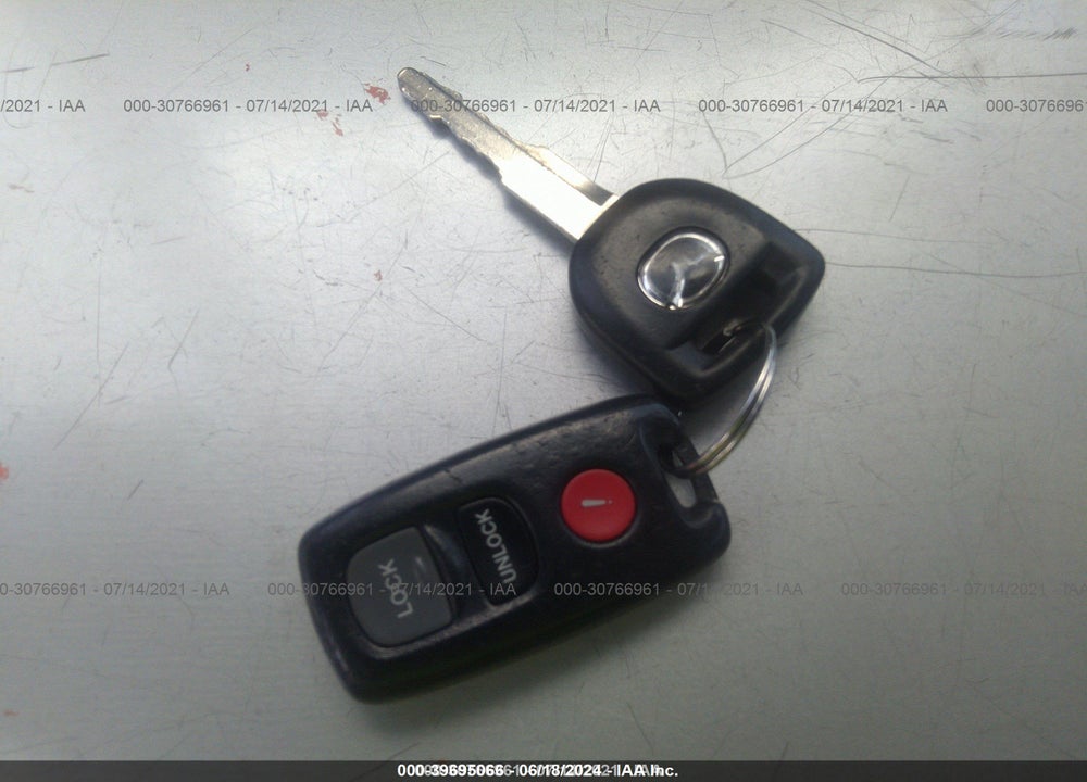 2008 MAZDA 3 I VIN: JM1BK32F281875009