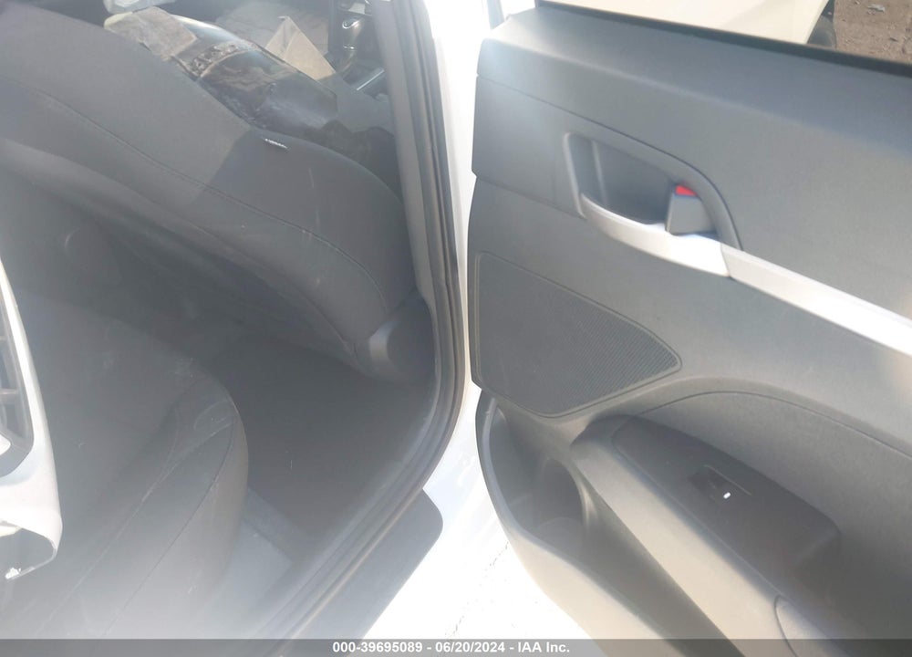 2019 HYUNDAI ELANTRA SE VIN: 5NPD74LF6KH462637