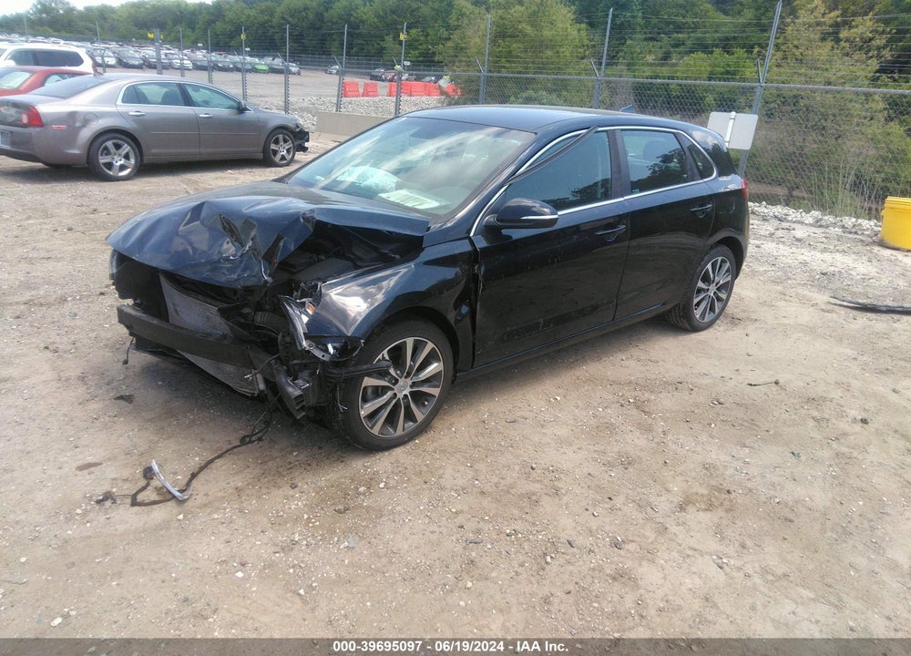 2018 HYUNDAI ELANTRA GT VIN: KMHH35LE2JU038088