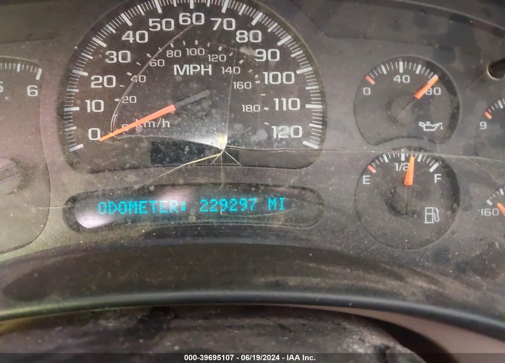 2005 CHEVROLET SILVERADO 1500 LS VIN: 2GCEC13T651322422