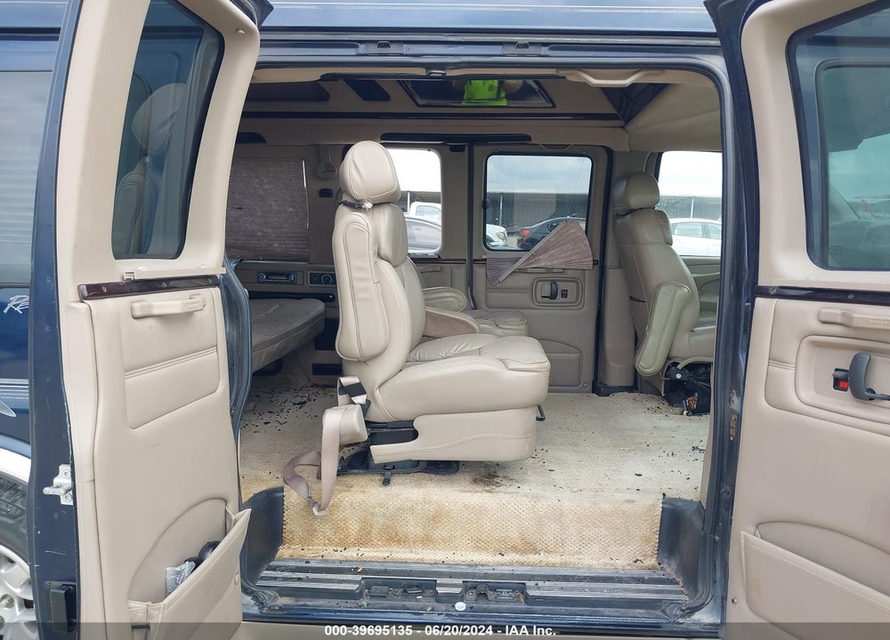 2006 CHEVROLET EXPRESS UPFITTER VIN: 1GBFG15T261265699
