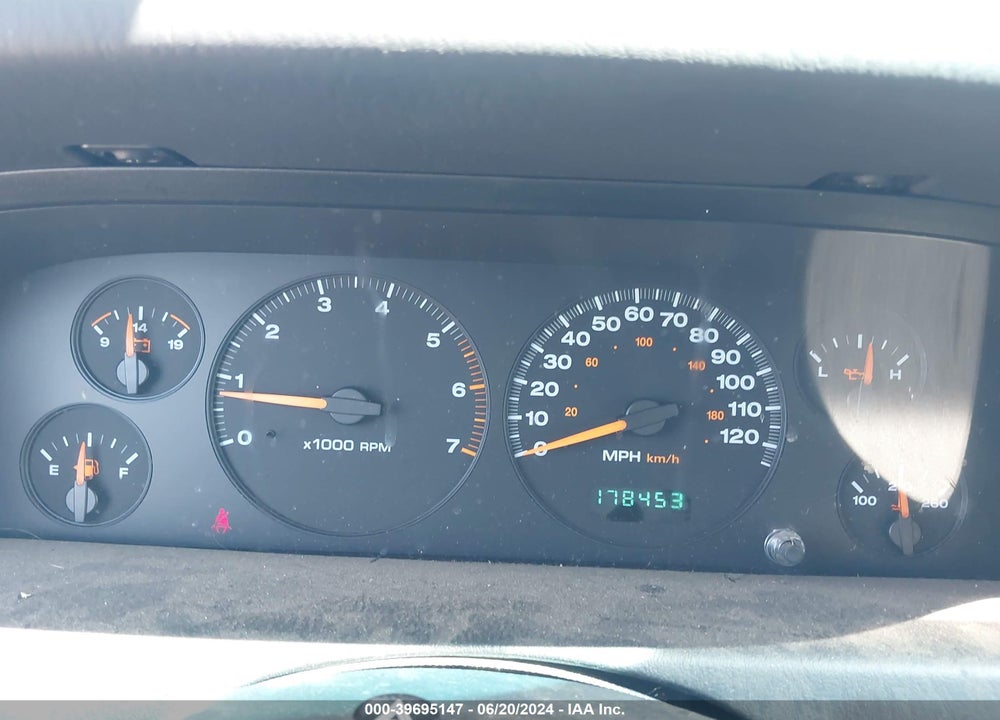 2004 JEEP GRAND CHEROKEE LAREDO VIN: 1J4GW48S04C368980
