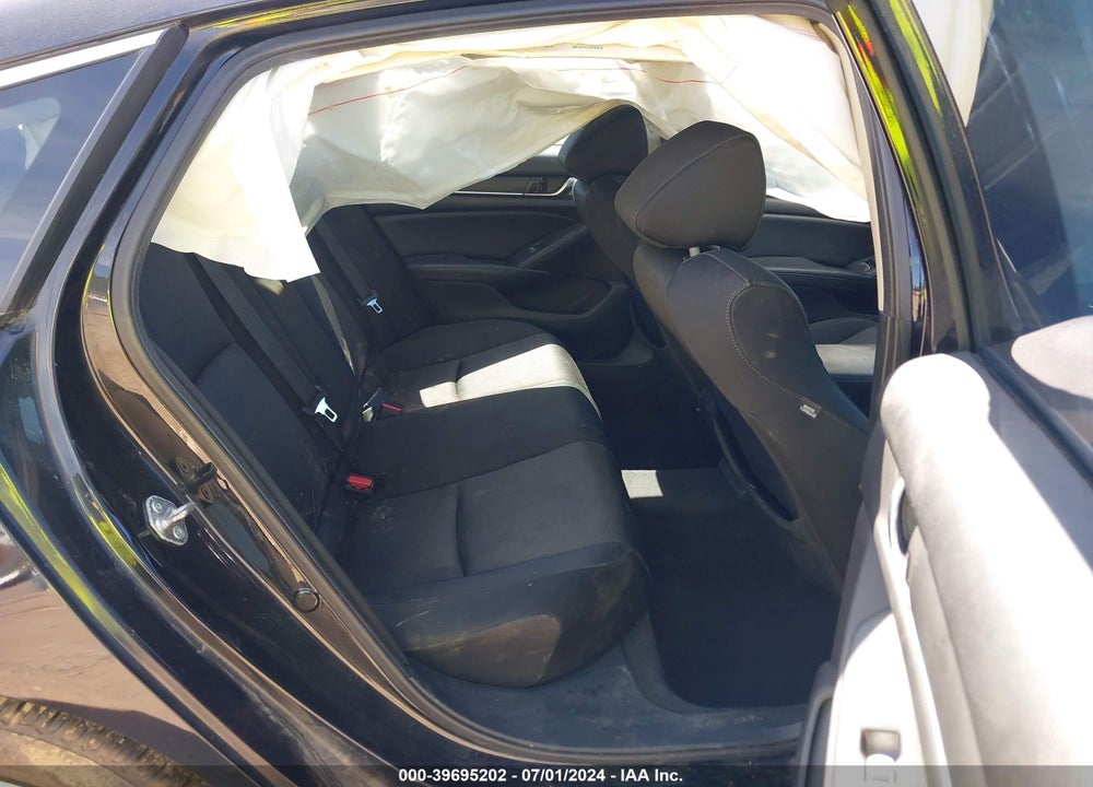 2018 HONDA ACCORD EX VIN: 1HGCV1F40JA052501