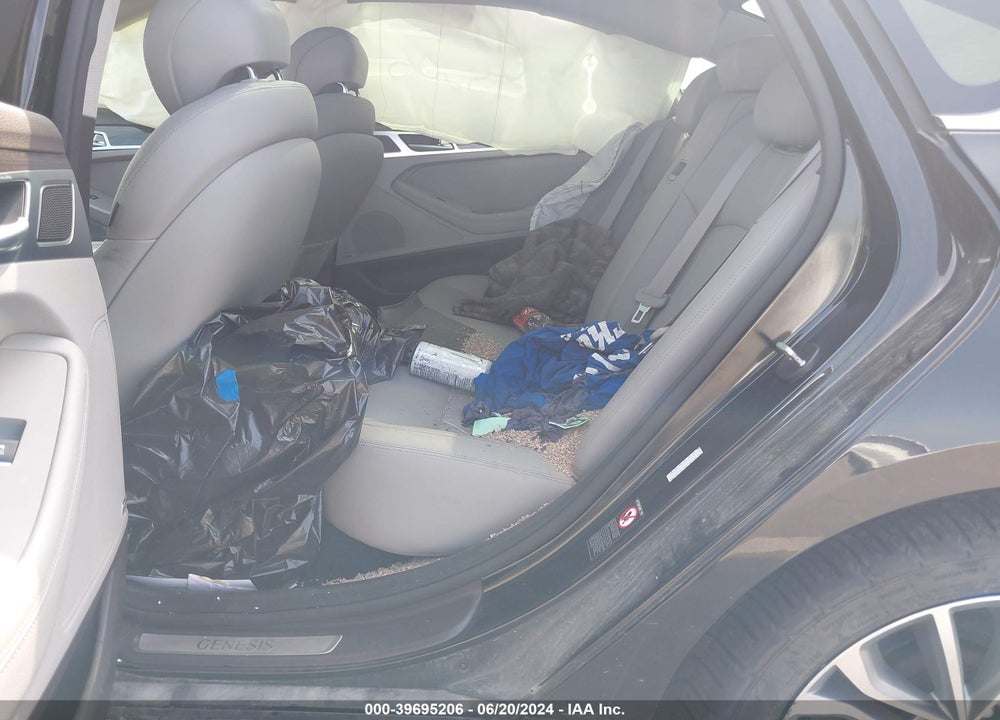 2015 HYUNDAI GENESIS 3.8 VIN: KMHGN4JE3FU076892