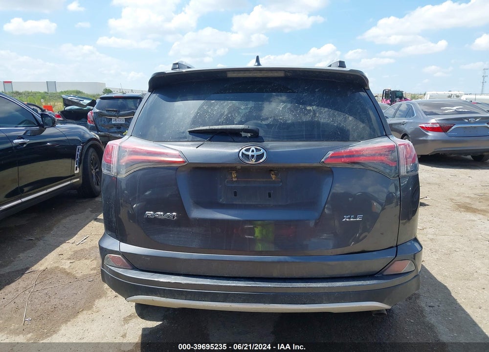 2016 TOYOTA RAV4 XLE VIN: 2T3WFREV2GW268782
