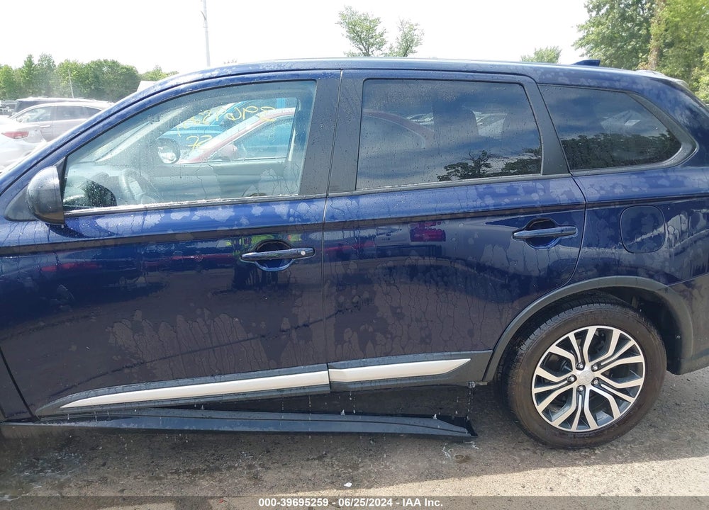 2018 MITSUBISHI OUTLANDER ES VIN: JA4AD2A36JZ000668