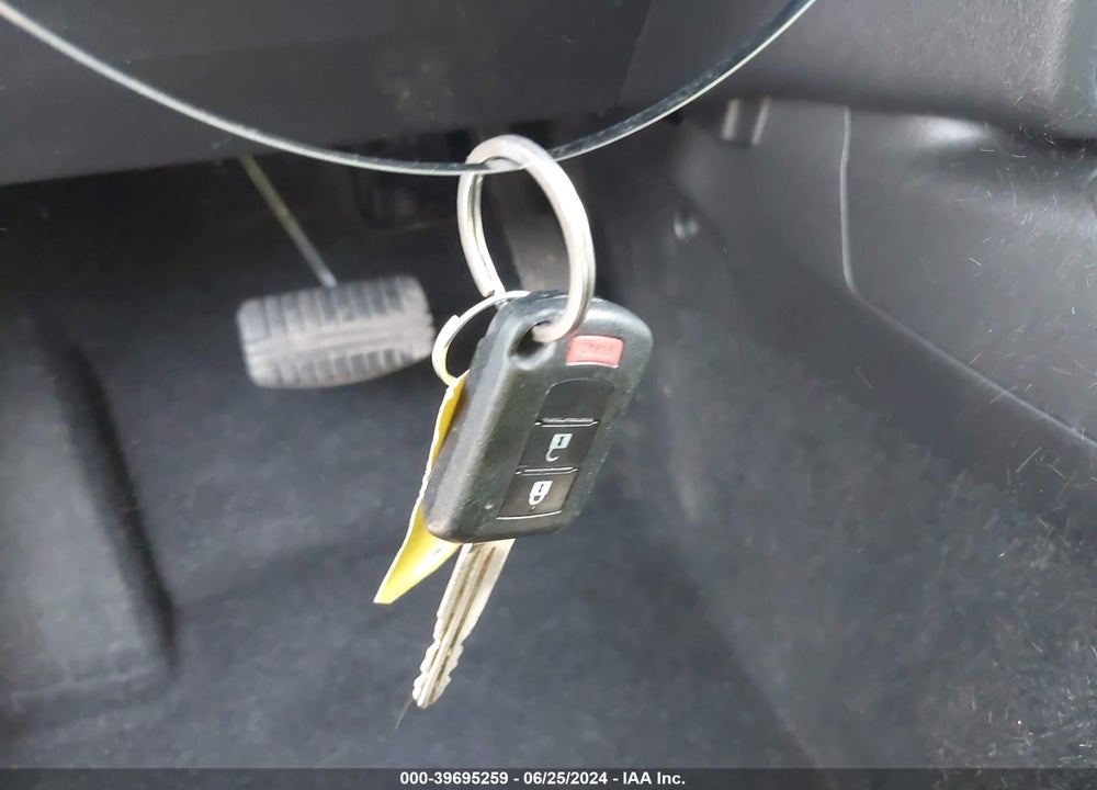 2018 MITSUBISHI OUTLANDER ES VIN: JA4AD2A36JZ000668