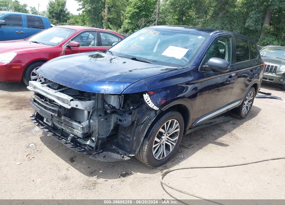 2018 MITSUBISHI OUTLANDER ES VIN: JA4AD2A36JZ000668