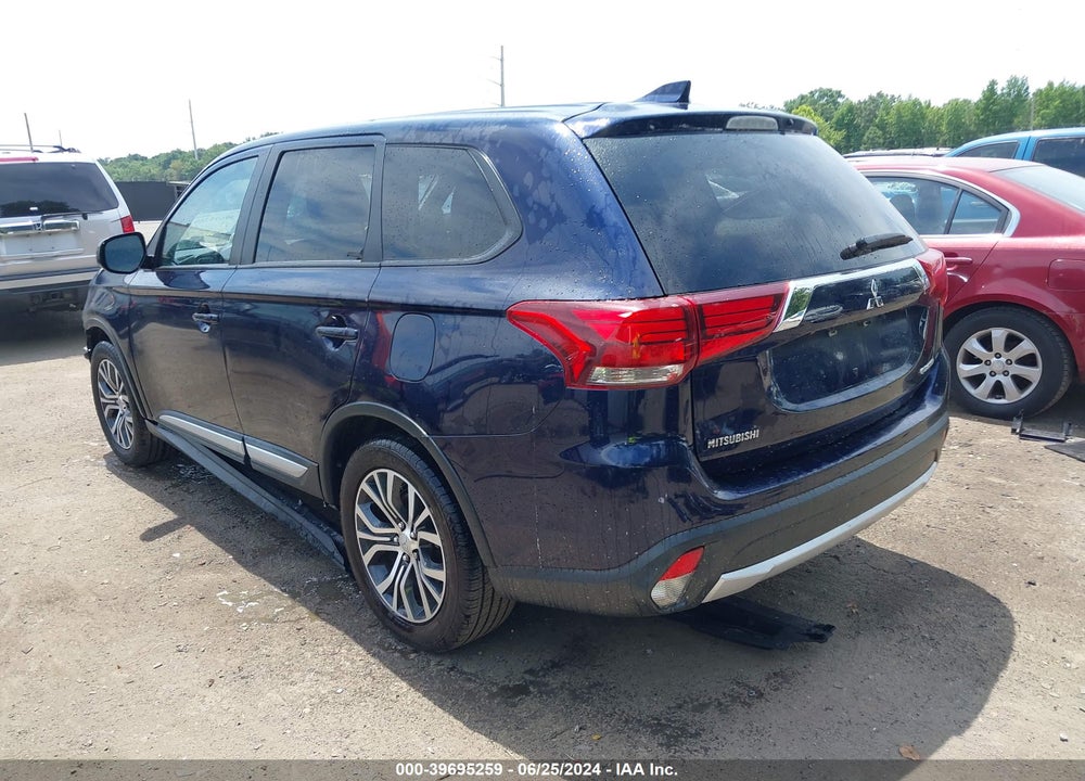 2018 MITSUBISHI OUTLANDER ES VIN: JA4AD2A36JZ000668