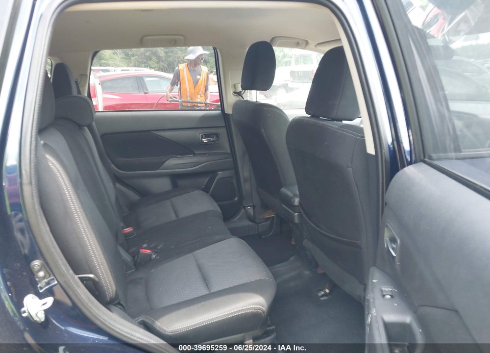 2018 MITSUBISHI OUTLANDER ES VIN: JA4AD2A36JZ000668