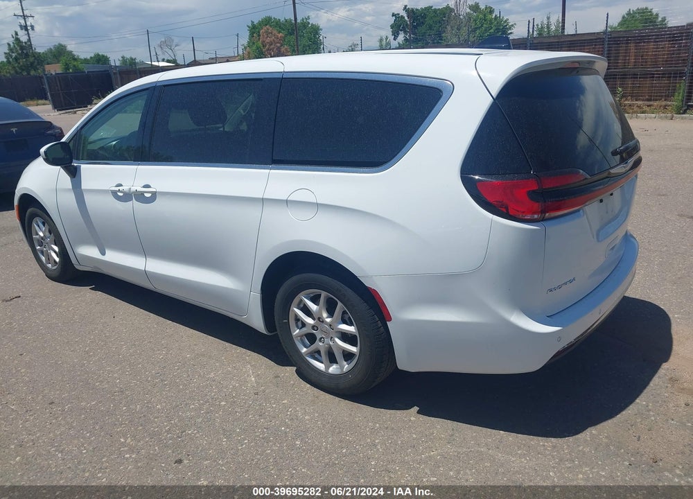 2023 CHRYSLER PACIFICA TOURING L VIN: 2C4RC1BG1PR521615