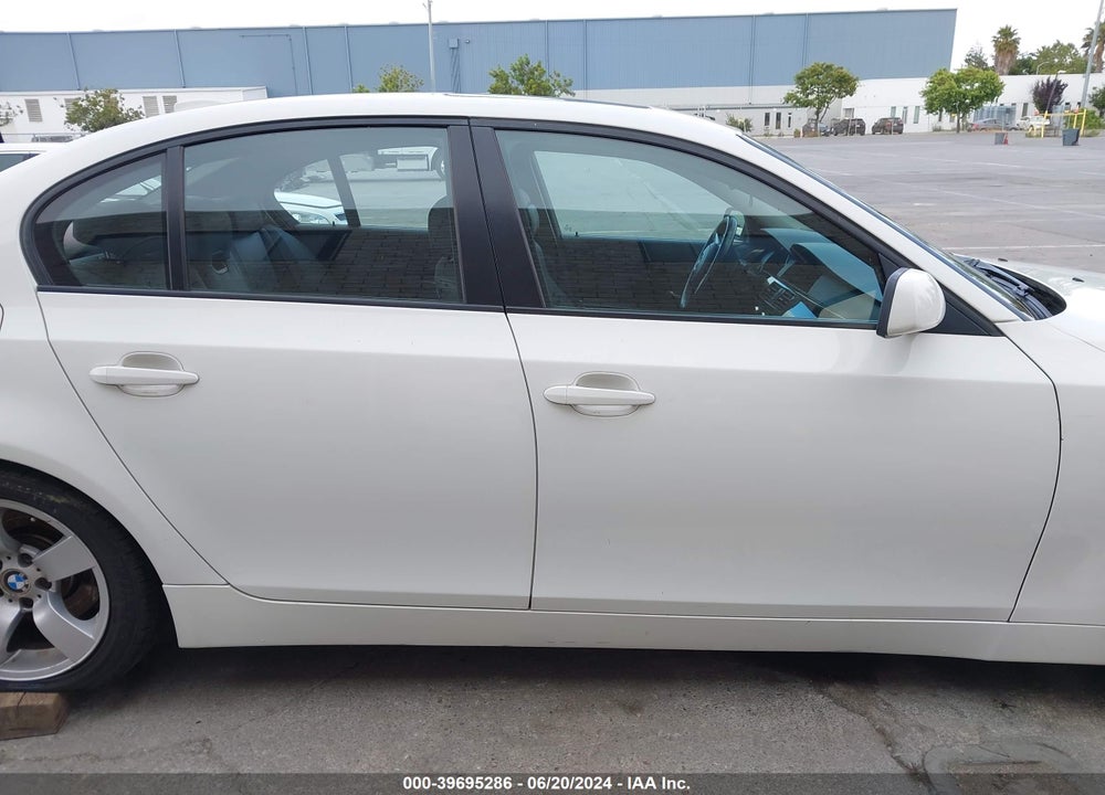 2007 BMW 525I VIN: WBANE53507CK92055