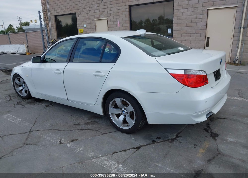 2007 BMW 525I VIN: WBANE53507CK92055