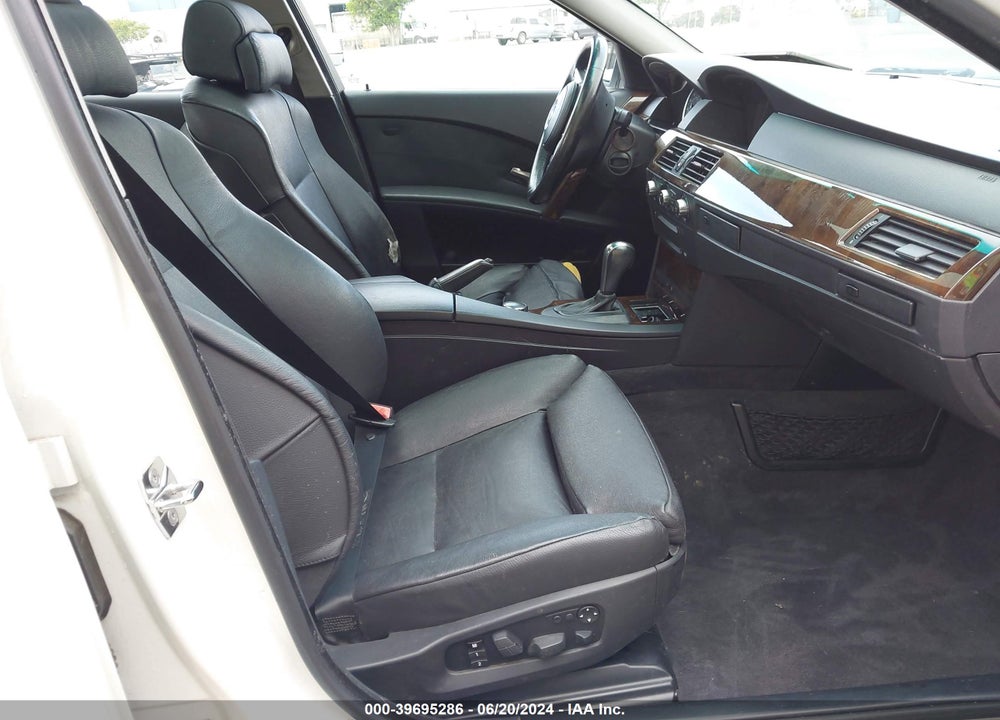 2007 BMW 525I VIN: WBANE53507CK92055