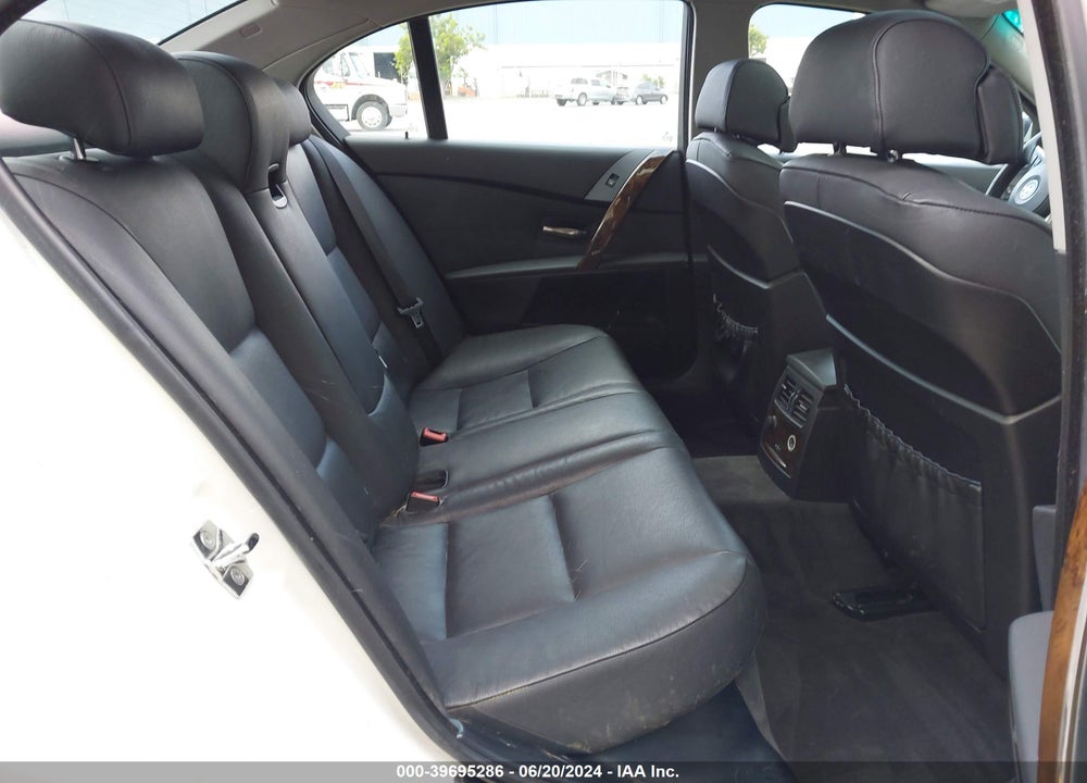 2007 BMW 525I VIN: WBANE53507CK92055