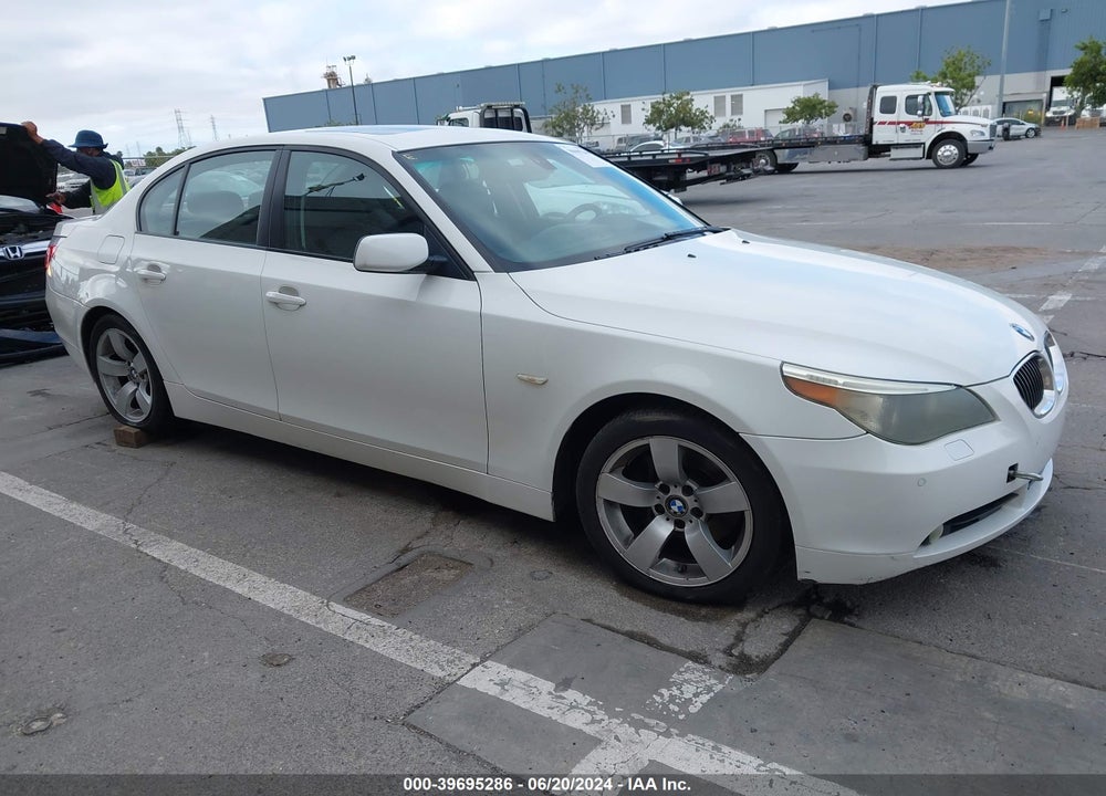 2007 BMW 525I VIN: WBANE53507CK92055