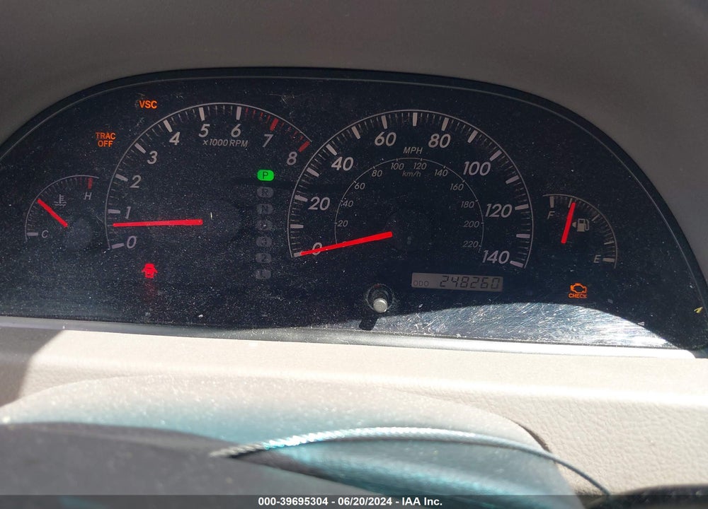2005 TOYOTA CAMRY XLE V6 VIN: 4T1BF30K95U615667