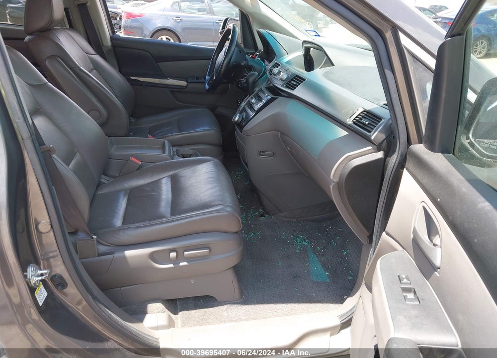 2011 HONDA ODYSSEY VIN: 5FNRL5H67BB005902