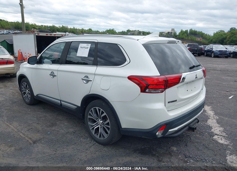 2018 MITSUBISHI OUTLANDER SEL VIN: JA4AZ3A39JZ025927