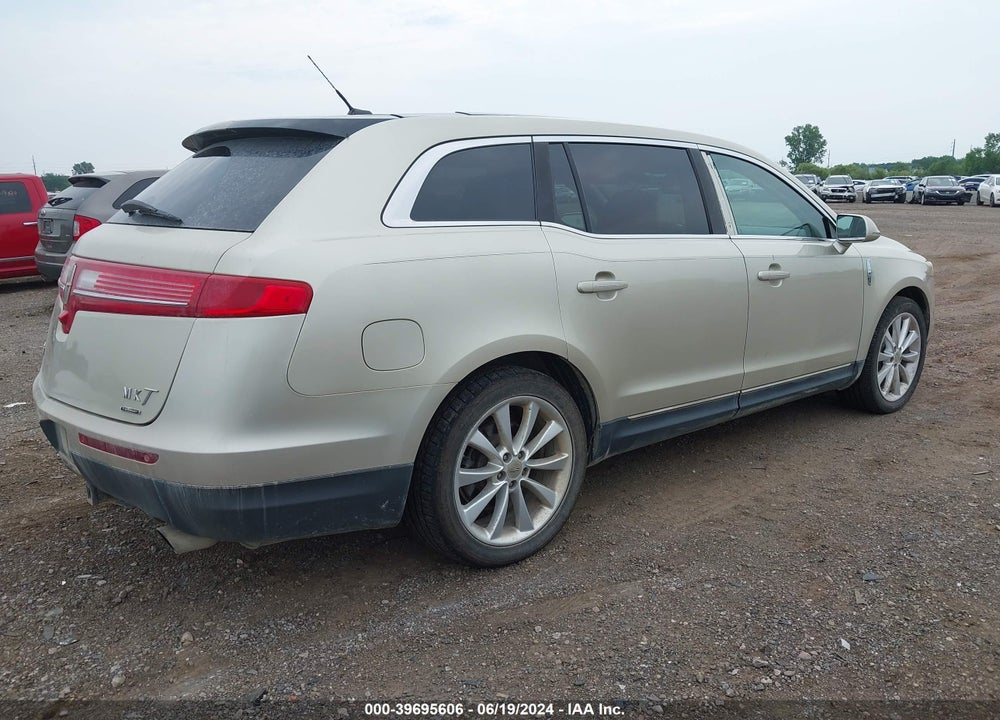2011 LINCOLN MKT ECOBOOST VIN: 2LMHJ5AT3BBJ53091