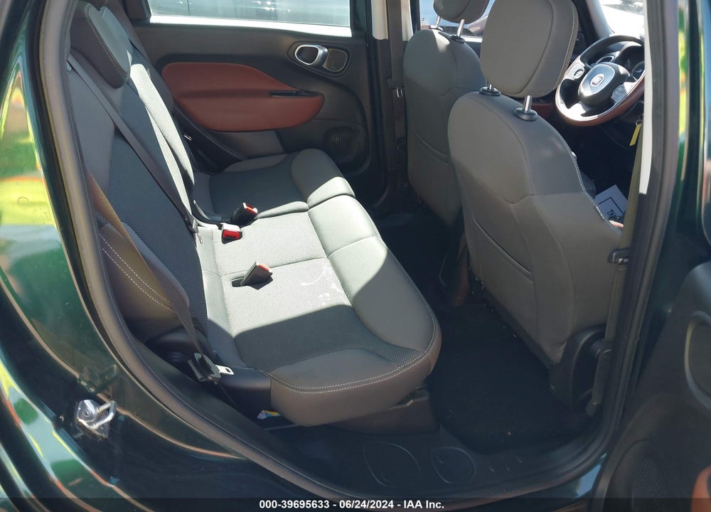 2016 FIAT 500L TREKKING VIN: ZFBCFADH0GZ037897