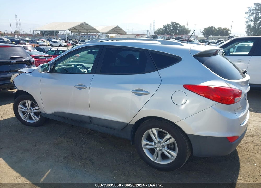 2013 HYUNDAI TUCSON GLS VIN: KM8JUCAC5DU738311