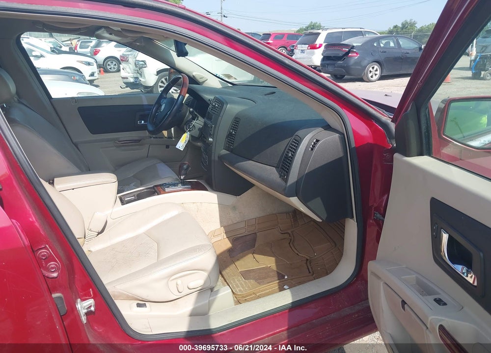 2005 CADILLAC SRX V6 VIN: 1GYEE637450173296