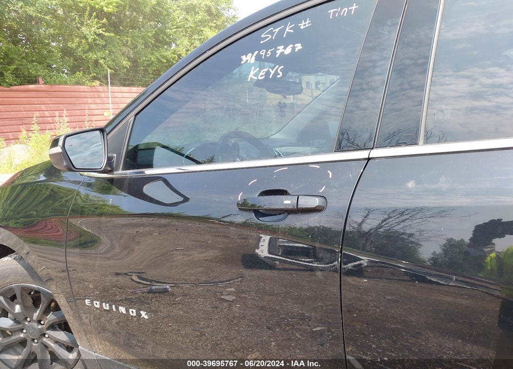 2018 CHEVROLET EQUINOX LT VIN: 2GNAXJEV9J6169394