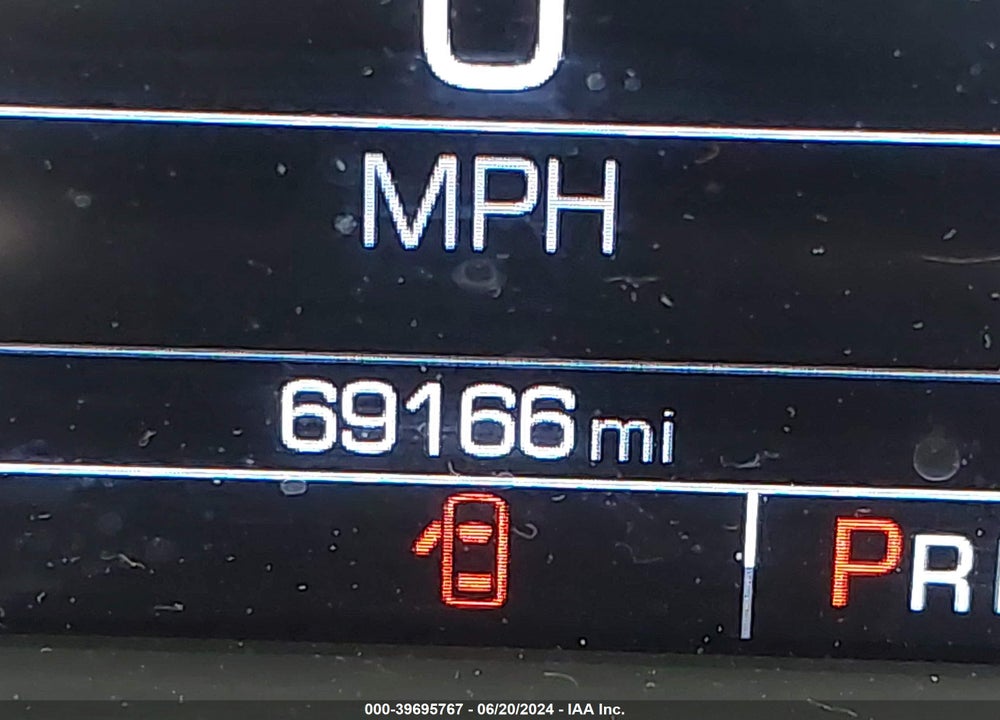 2018 CHEVROLET EQUINOX LT VIN: 2GNAXJEV9J6169394
