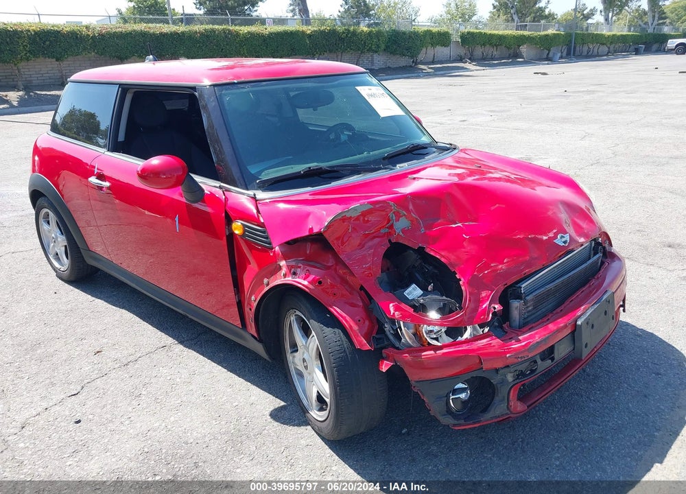 2008 MINI COOPER VIN: WMWMF33598TT67804