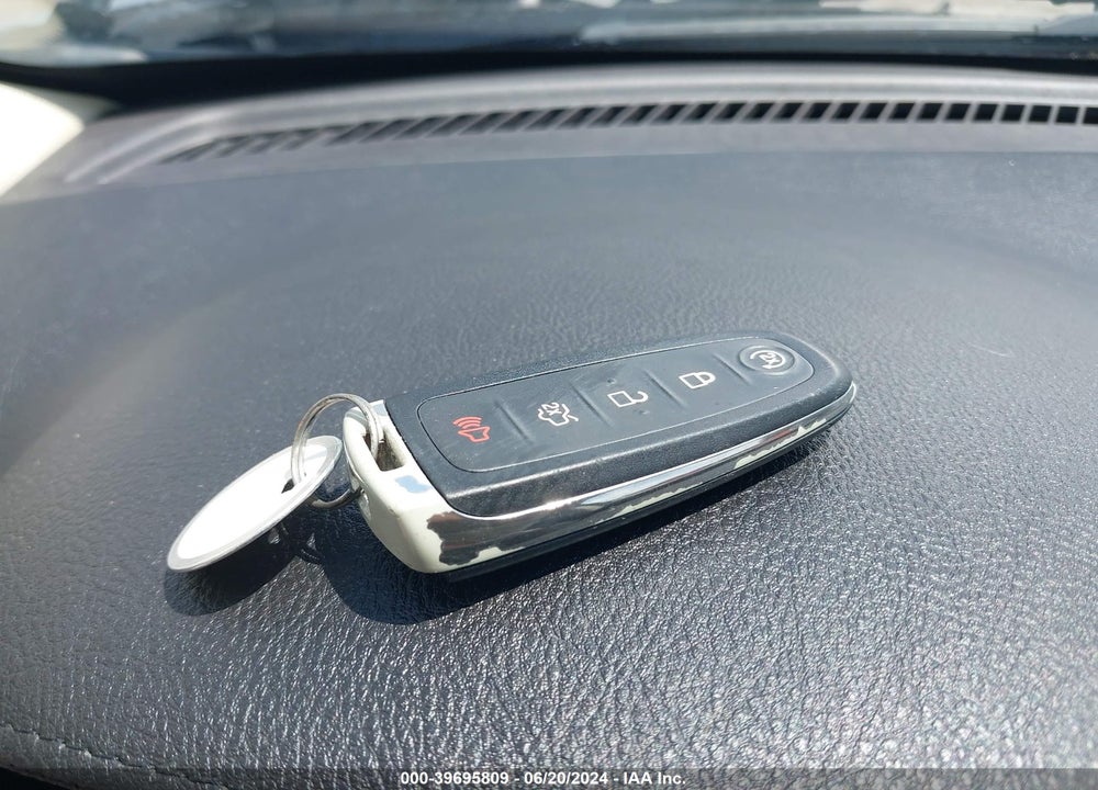 2017 LINCOLN MKT VIN: 2LMHJ5FK6HBL00660