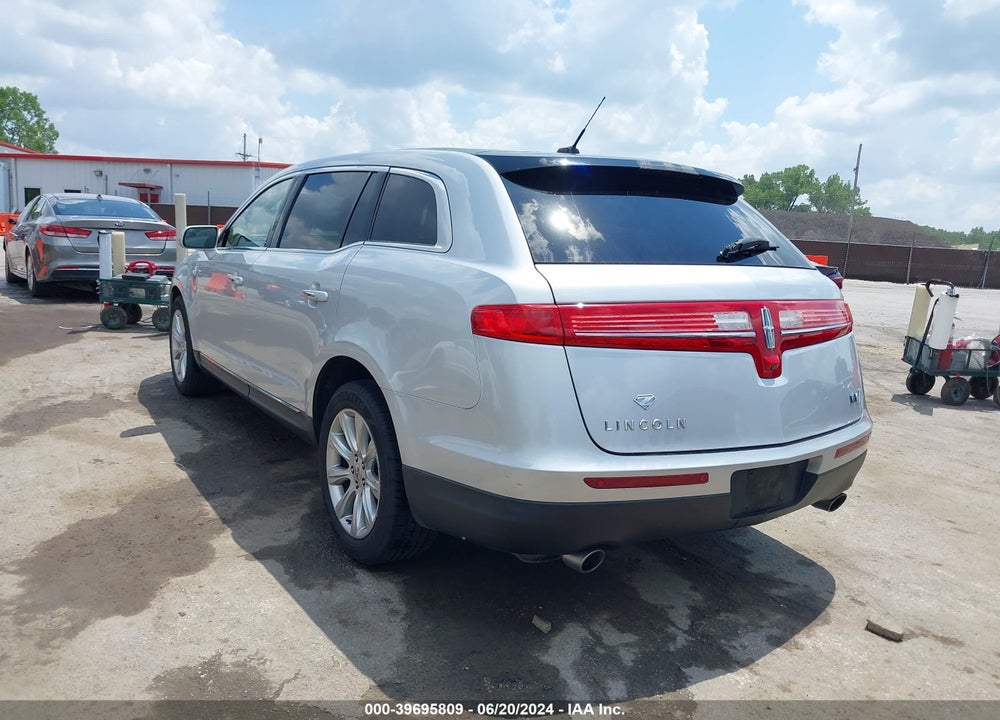 2017 LINCOLN MKT VIN: 2LMHJ5FK6HBL00660