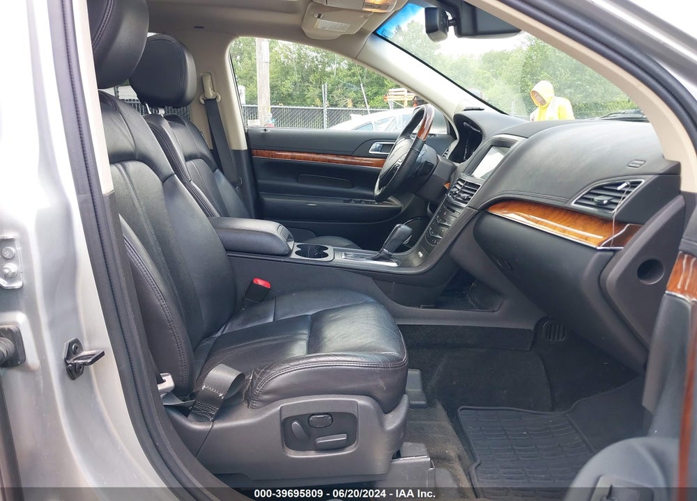 2017 LINCOLN MKT VIN: 2LMHJ5FK6HBL00660