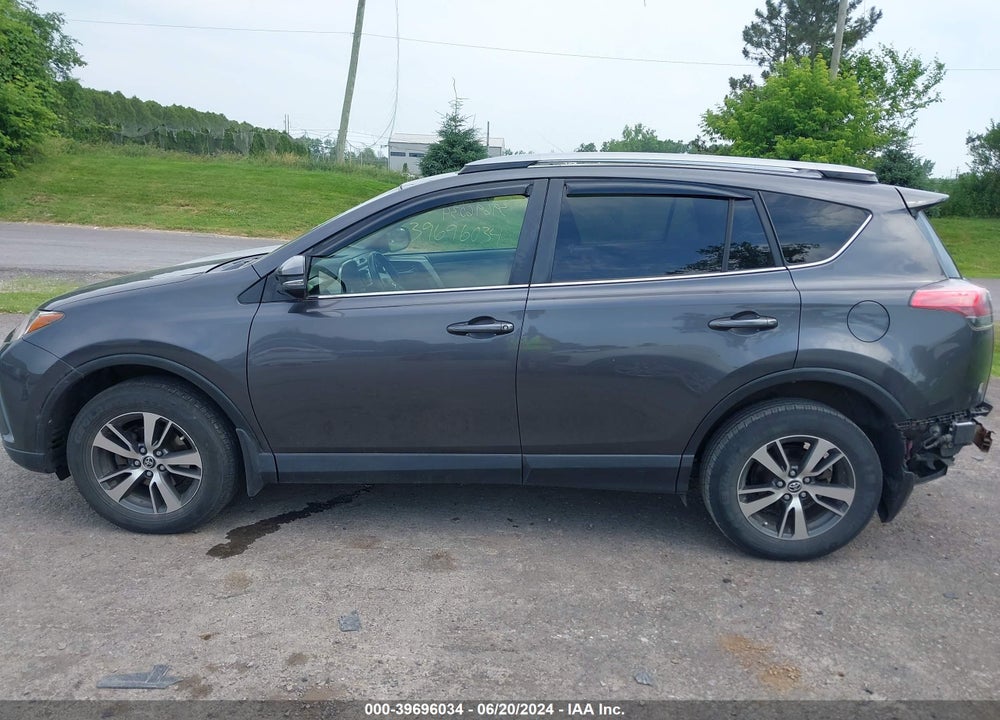 2017 TOYOTA RAV4 XLE VIN: JTMRFREV0HJ164983