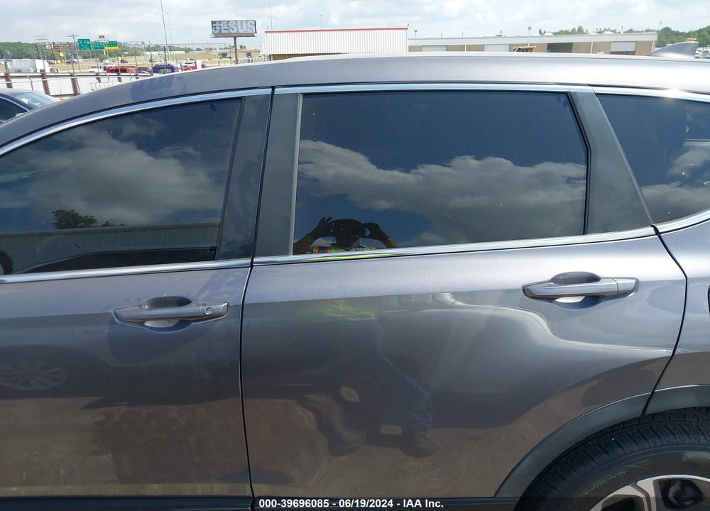 2018 HONDA CR-V EX VIN: 7FARW2H58JE039394