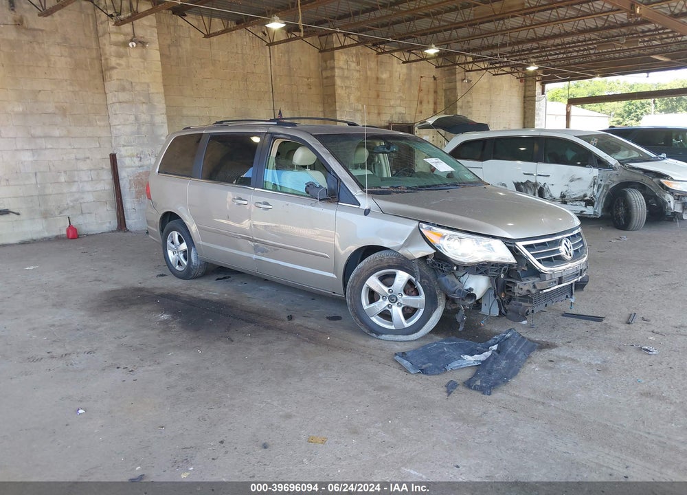 2009 VOLKSWAGEN ROUTAN SEL PREMIUM VIN: 2V8HW64X19R544333