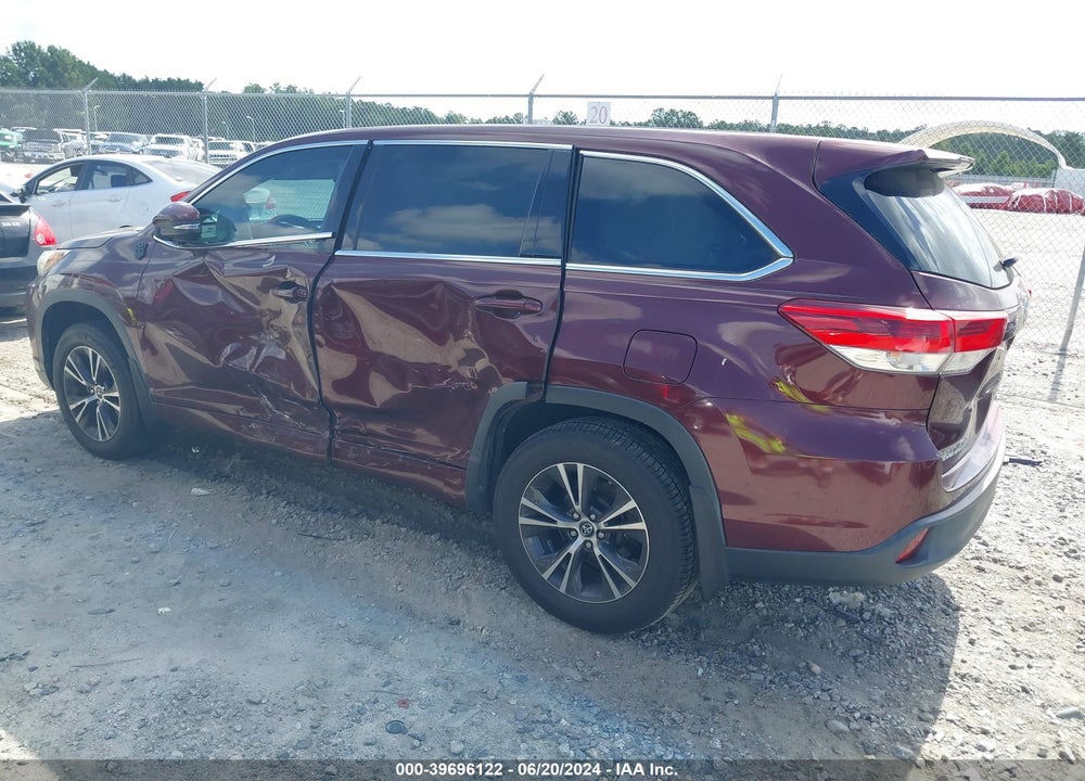 2018 TOYOTA HIGHLANDER LE VIN: 5TDZARFH8JS033719