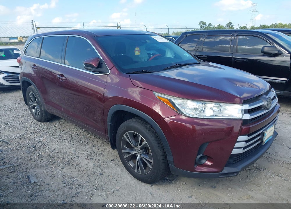 2018 TOYOTA HIGHLANDER LE VIN: 5TDZARFH8JS033719