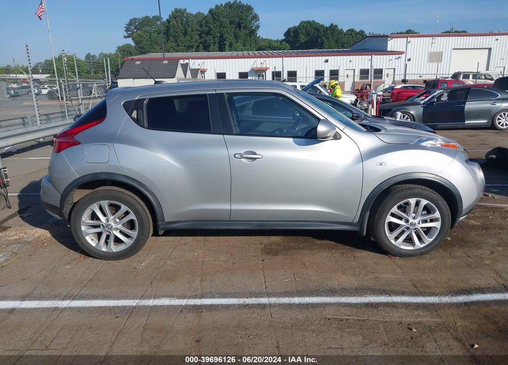 2011 NISSAN JUKE SV VIN: JN8AF5MR6BT013527