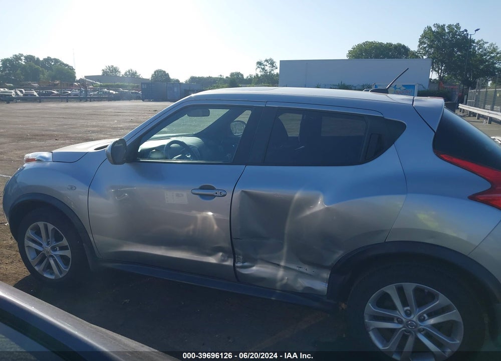 2011 NISSAN JUKE SV VIN: JN8AF5MR6BT013527