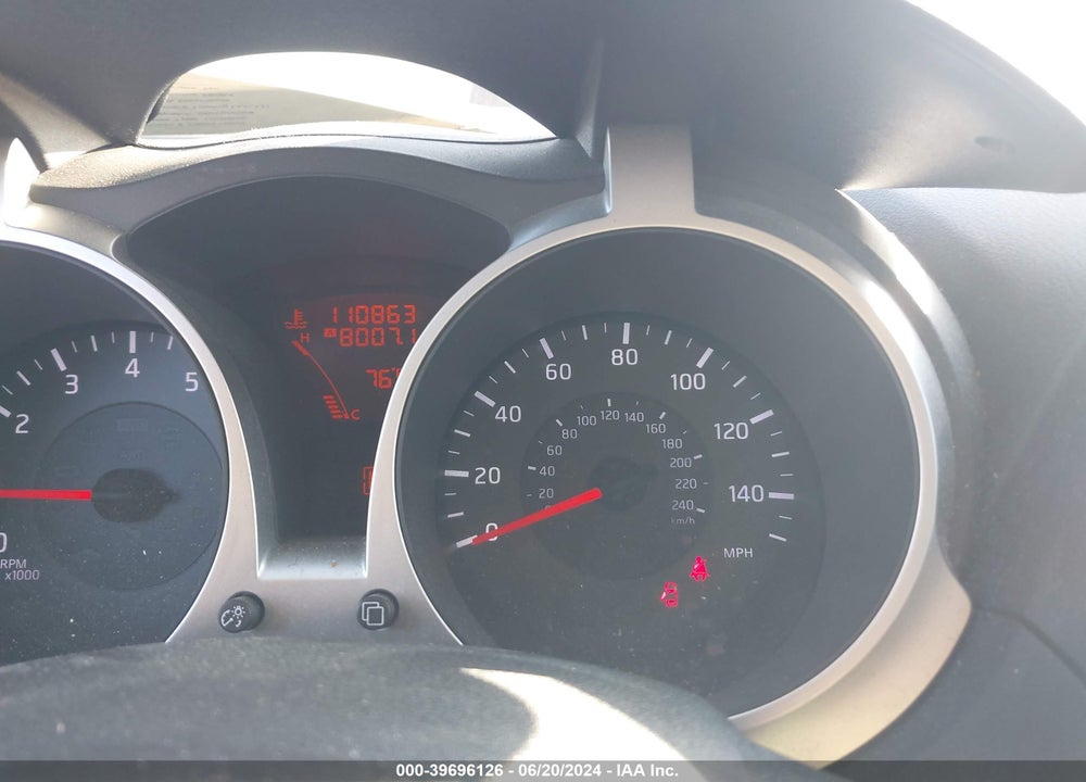 2011 NISSAN JUKE SV VIN: JN8AF5MR6BT013527