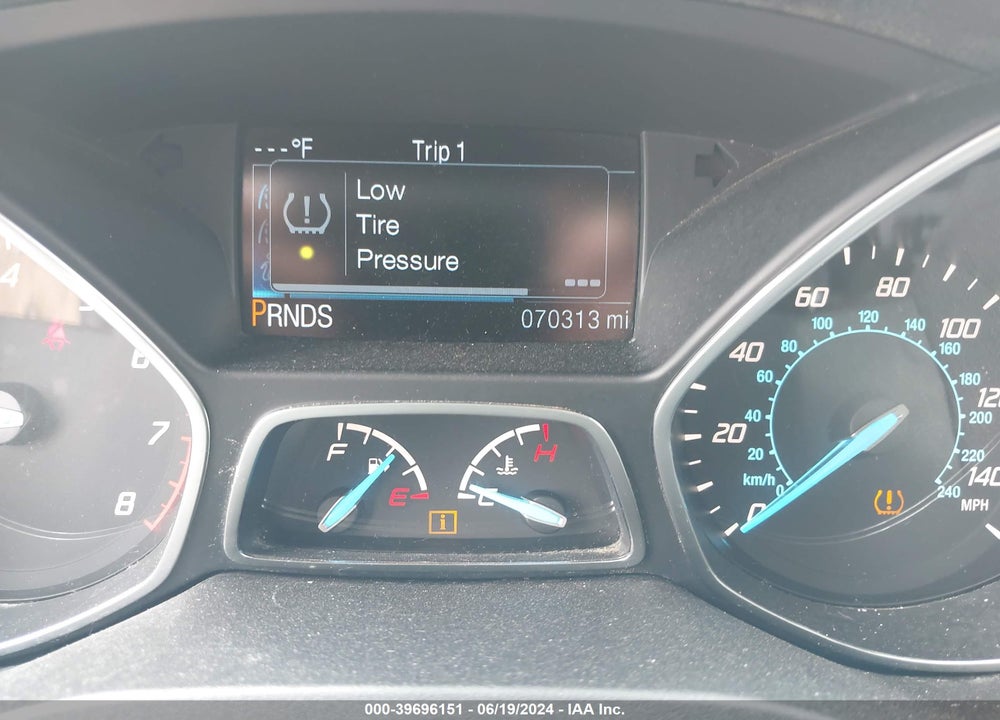 2015 FORD ESCAPE SE VIN: 1FMCU9GX8FUB77207