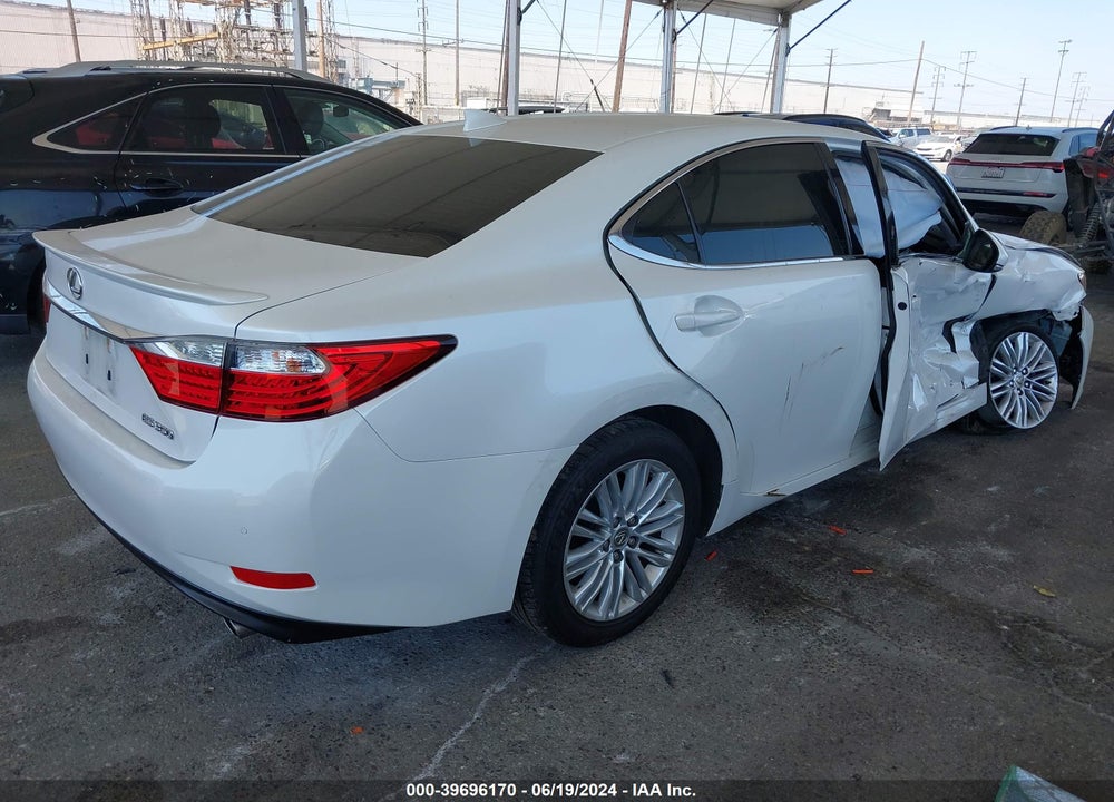 2015 LEXUS ES 350 VIN: JTHBK1GG8F2175930
