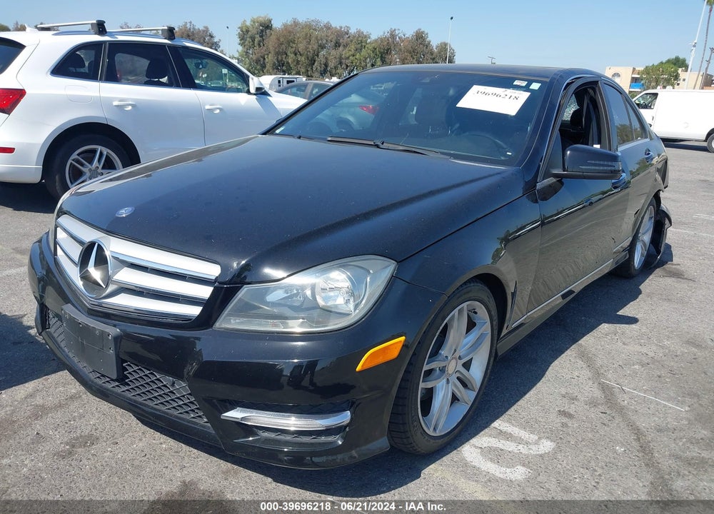 2013 MERCEDES-BENZ C 250 LUXURY/SPORT VIN: WDDGF4HB1DR243107