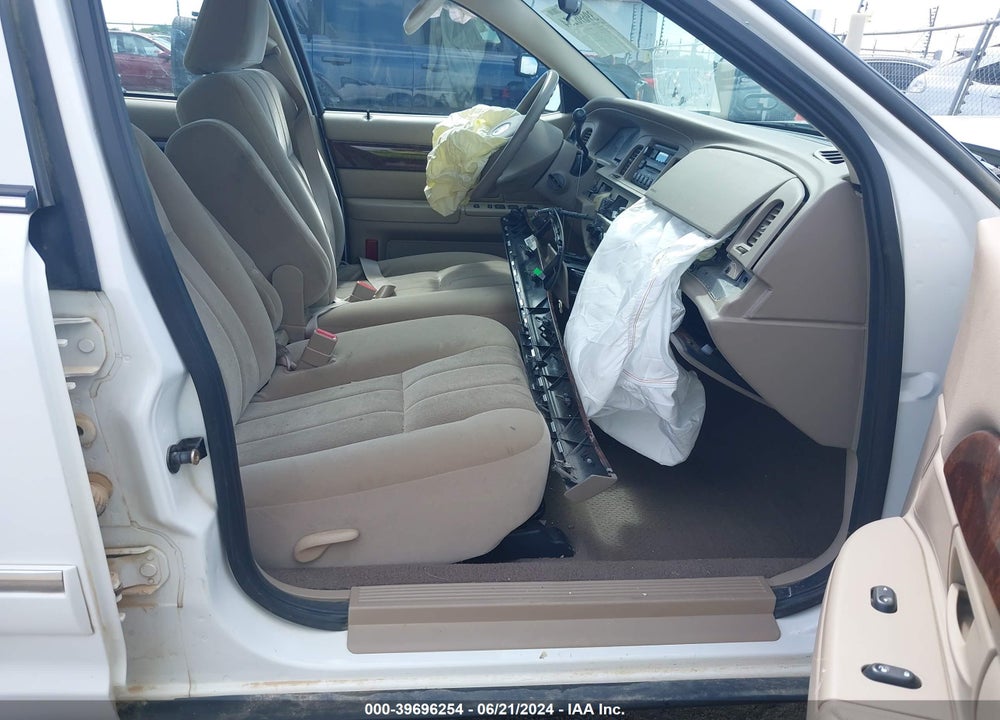 2004 MERCURY GRAND MARQUIS GS VIN: 2MEFM74W94X664826